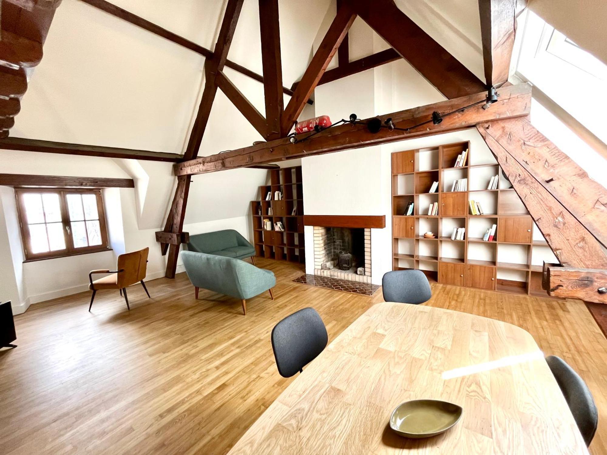 Apartment Bolero
